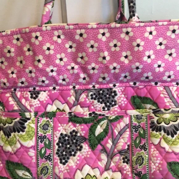 PINK VERA BRADLEY DUFFLE - Picture 5 of 12